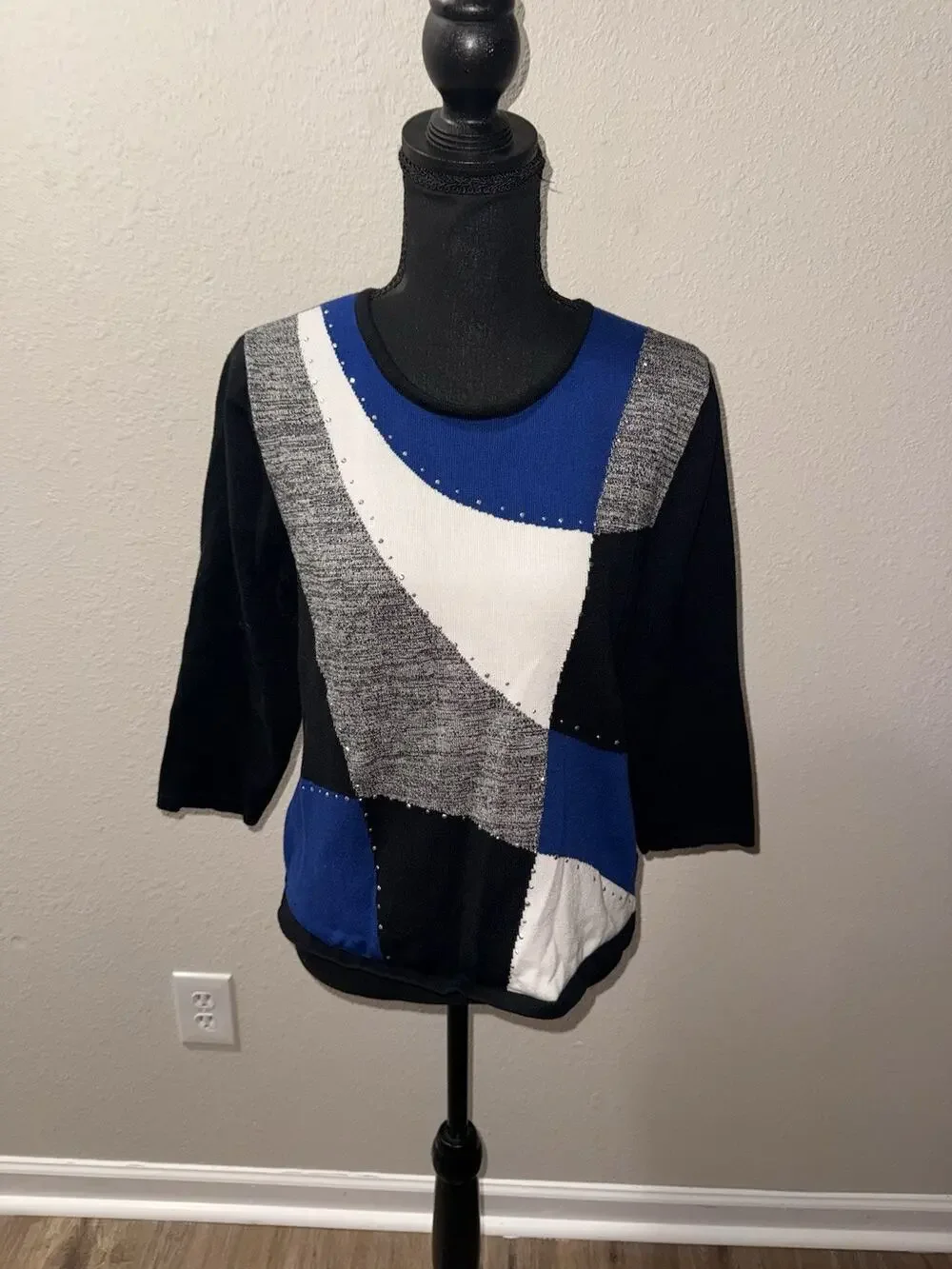 Alfred Dunner Petite Medium PM Sweater Blue Black White Colorblock Rhinestone